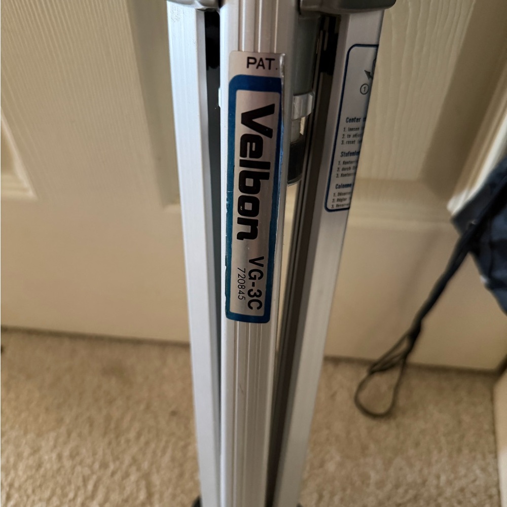 VG-3C Tripod - Silver